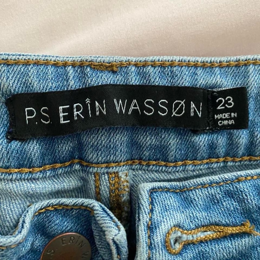 Women’s Ripped Flared Jeans - Picture 4 of 4